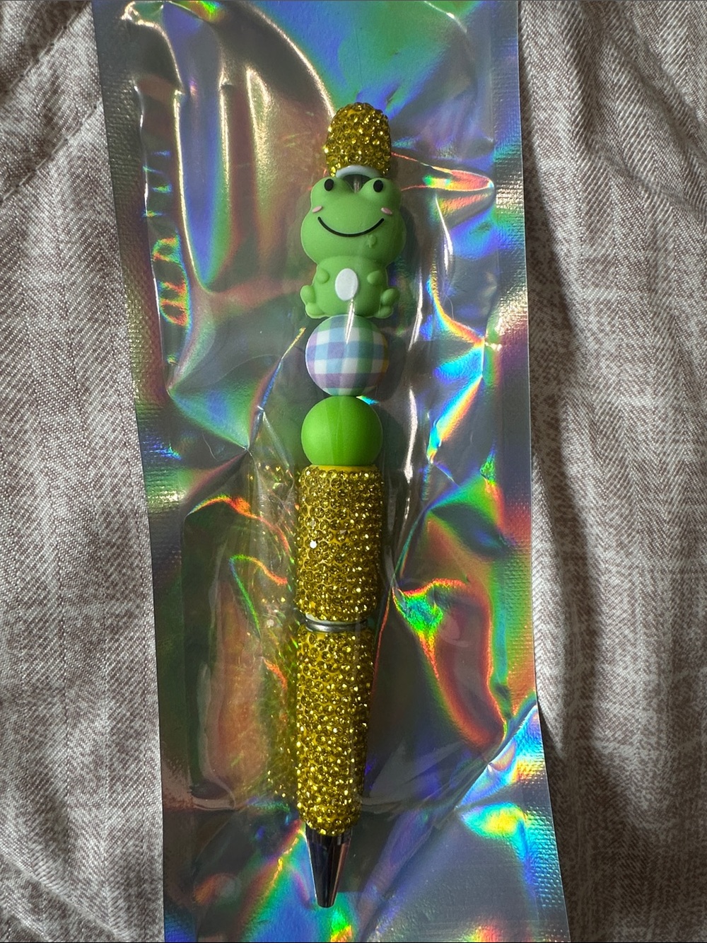 Green Frog Beaded Retractable Accessory with Gold Glitter Accents